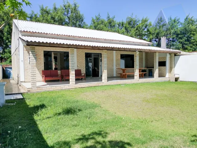 Imagem 3: Casa de praia com 4 dormitórios a 350 m da praia