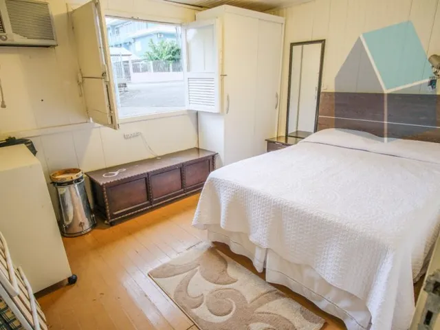 Imagem 14: Casa Amarela com 6 dormitórios de Frente para o Mar - Pé na areia
