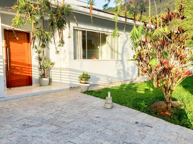 Imagem: Casa 2 dormitórios sendo 1 suite. A 650mts
