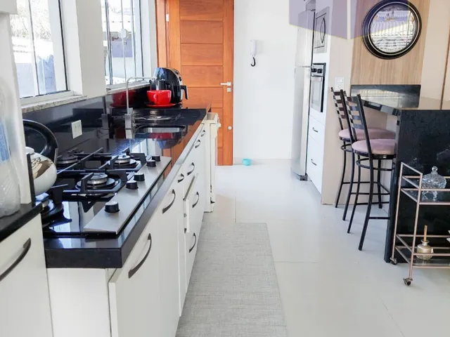 Imagem 3: Casa 2 dormitórios sendo 1 suite. A 650mts da praia da Cachoeira do Bom Jesus
