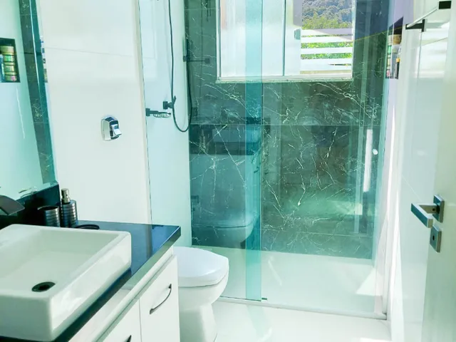 Imagem 12: Casa 2 dormitórios sendo 1 suite. A 650mts da praia da Cachoeira do Bom Jesus
