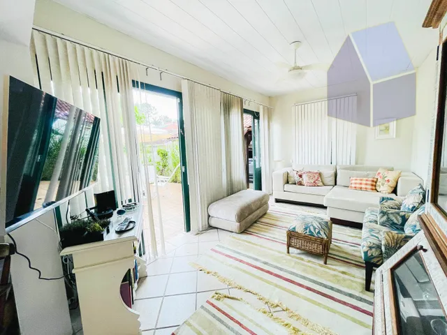 Imagem 2: Casa com 3 dormitórios sendo 1 suite a 50mts da praia da Cachoeira do Bom Jesus