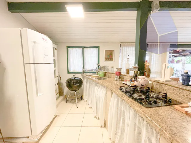 Imagem 16: Casa com 3 dormitórios sendo 1 suite a 50mts da praia da Cachoeira do Bom Jesus