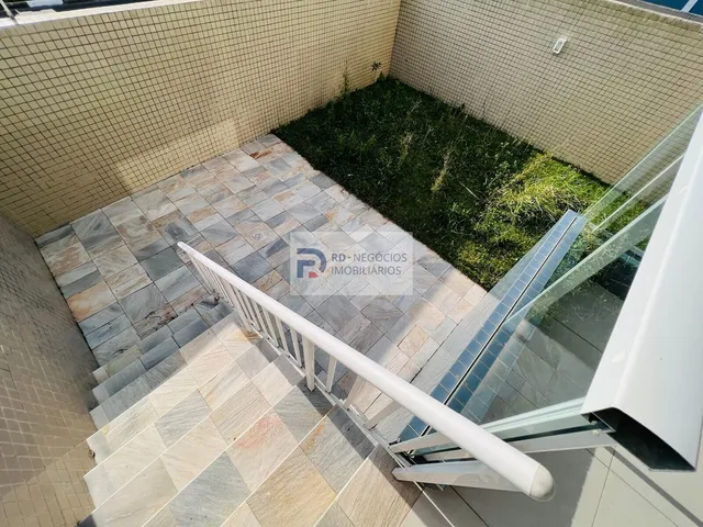 Imagem: O apartamento possui 2 Dormitórios, 1 Suíte, 2 Banheiros,