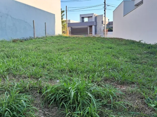 Imagem: TERRENO ONDAS