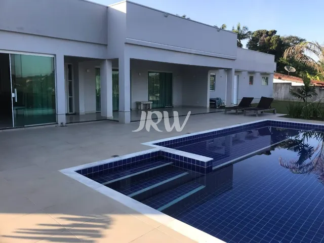 Imagem: A fazenda possui 4 Dormitórios, 4 Suítes, 6 Banheiros, 6