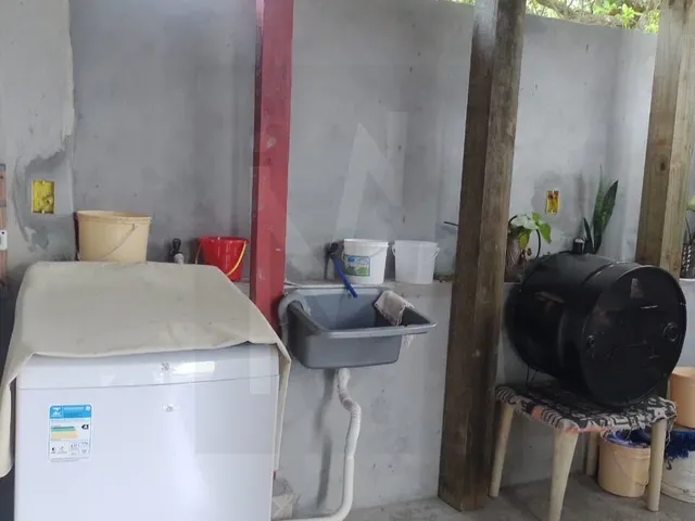 Imagem 8: Casa a venda próximo ao mar, no bairro São Tomaz, Imbituba/SC