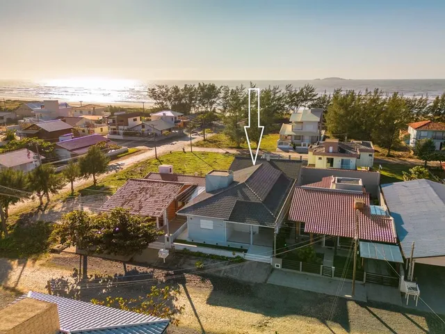 Imagem: Casa a venda a 100(cem) metros do mar, porteira