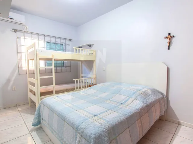 Imagem 10: Casa a venda a 100(cem) metros do mar, porteira fechada! Localizada na praia de