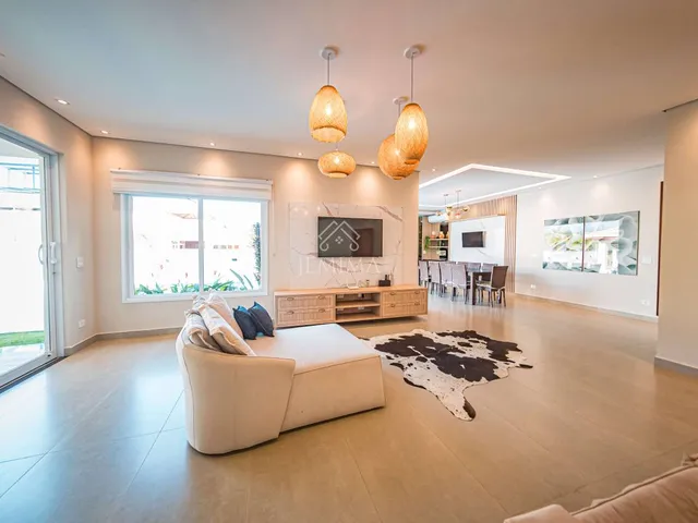 Imagem 14: Casa no Condomínio Ilha Bela em Carlópolis-PR, 280 m², mobiliada, equipada, piscina e