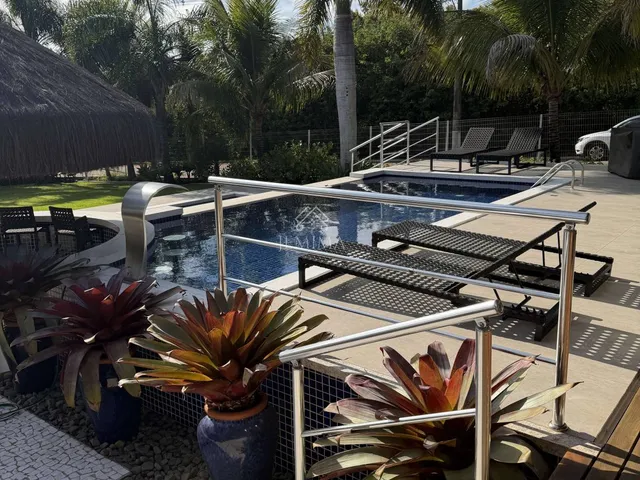 Imagem 8: Casa à venda Casa com venda por R$2.700.000