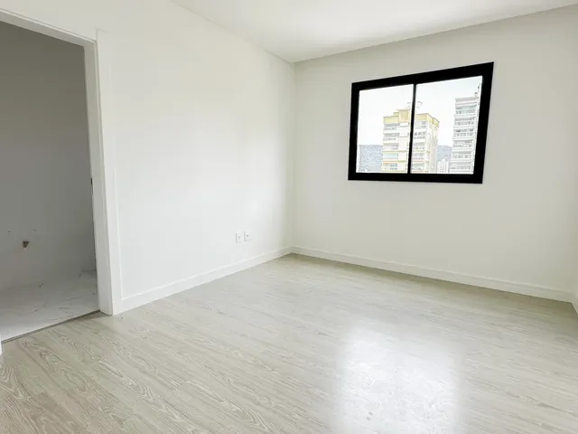 Imagem 12: No coração da Meia Praia