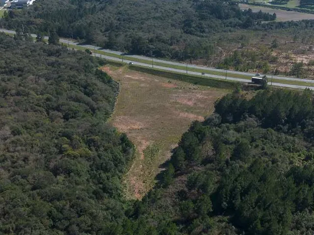 Imagem 3: Área industrial em São José dos Pinhais