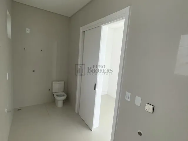 Imagem 6: Apartamento Frente Mar com 3 Suítes na Barra Sul em Balneário Camboriú