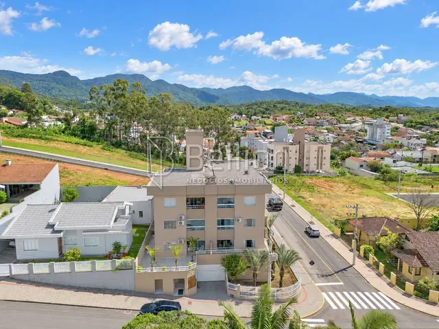 Imagem 15: Apartamento Semimobiliado com Suíte e Sacada com Churrasqueira no Bairro das Capitais - Timbó/Sc