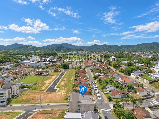Imagem 14: Apartamento Semimobiliado com Suíte e Sacada com Churrasqueira no Bairro das Capitais - Timbó/Sc