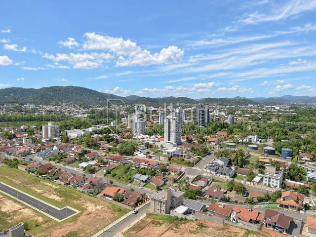Imagem 2: Apartamento Semimobiliado com Suíte e Sacada com Churrasqueira no Bairro das Capitais - Timbó/Sc