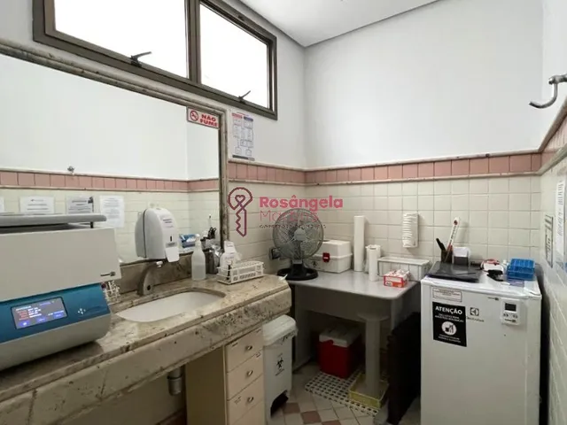 Imagem 5: Prédio Comercial com mais de 700m² construídos à venda, localizado no Centro!