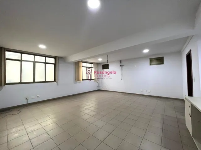 Imagem 7: Prédio Comercial com mais de 700m² construídos à venda, localizado no Centro!