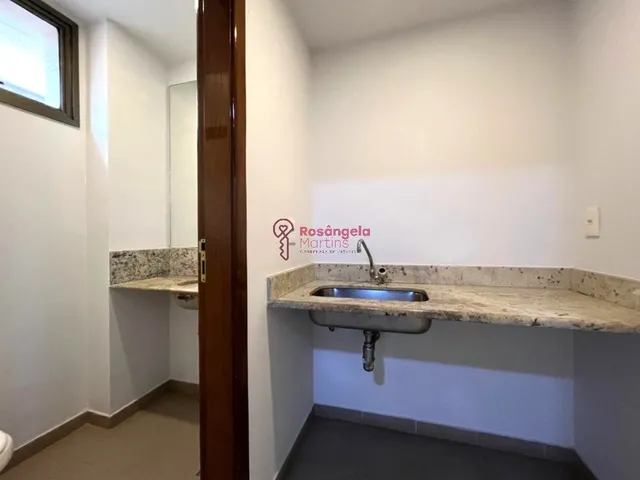 Imagem 2: Prédio Comercial com mais de 700m² construídos à venda, localizado no Centro!