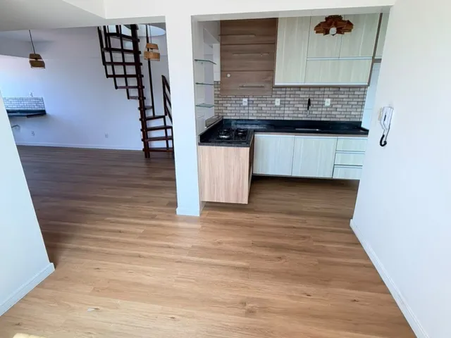 Imagem 7: Cobertura Duplex em Piatã, com 3/4 sendo 1 suíte, com 2 vagas, proximo a praia