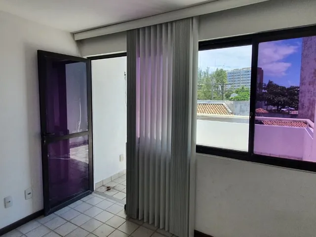 Imagem 4: Casa Triplex em Piatã, apenas 200m da orla, com 4 quartos, com 2 vagas, 150m²