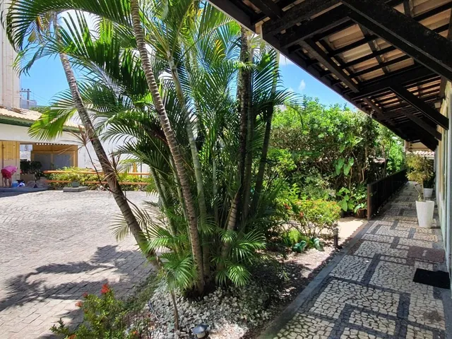 Imagem 2: Casa Triplex em Piatã, apenas 200m da orla, com 4 quartos, com 2 vagas, 150m²
