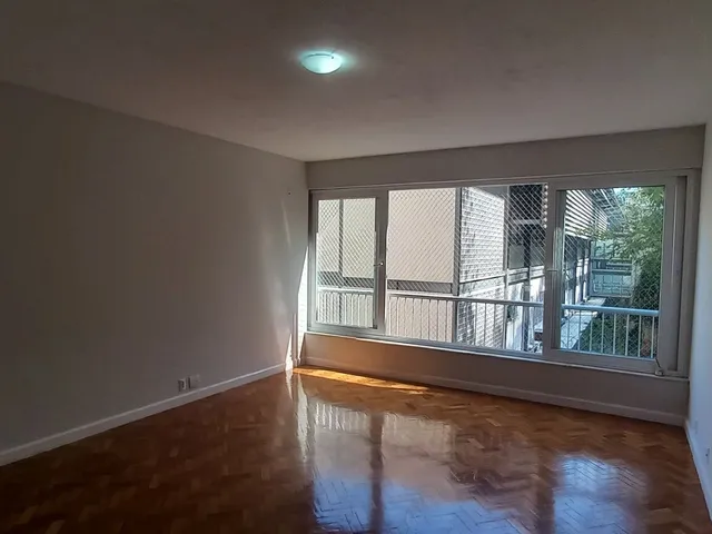 Imagem 15: Excelente apartamento, localizada na Praça, Radial Sul 25, oferece espaços amplos que