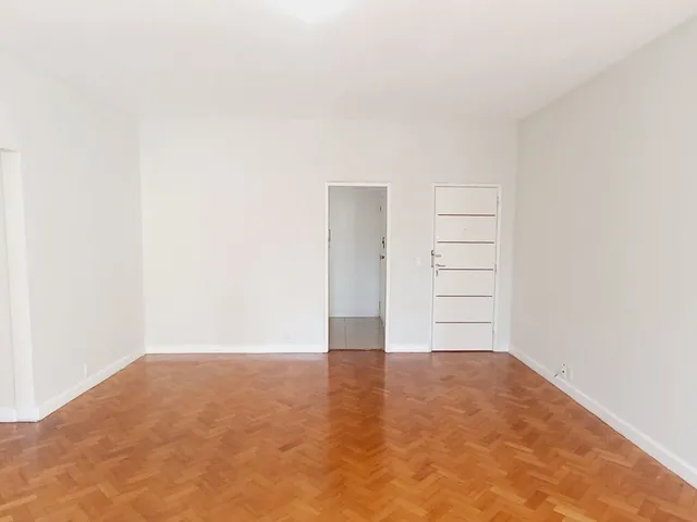 Imagem 11: Excelente apartamento, localizada na Praça, Radial Sul 25, oferece espaços amplos que