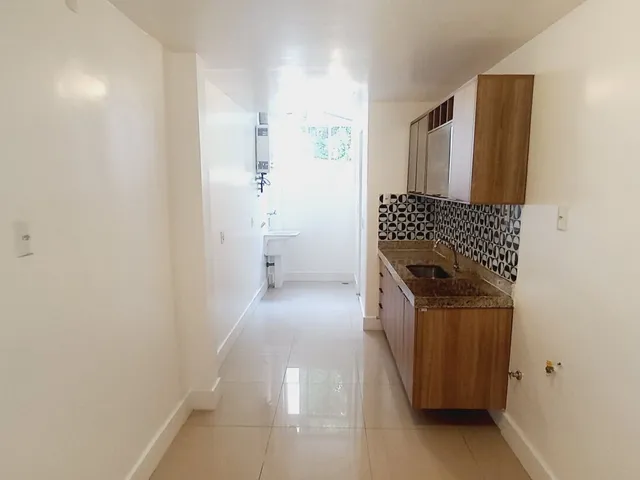 Imagem 12: Excelente apartamento, localizada na Praça, Radial Sul 25, oferece espaços amplos que