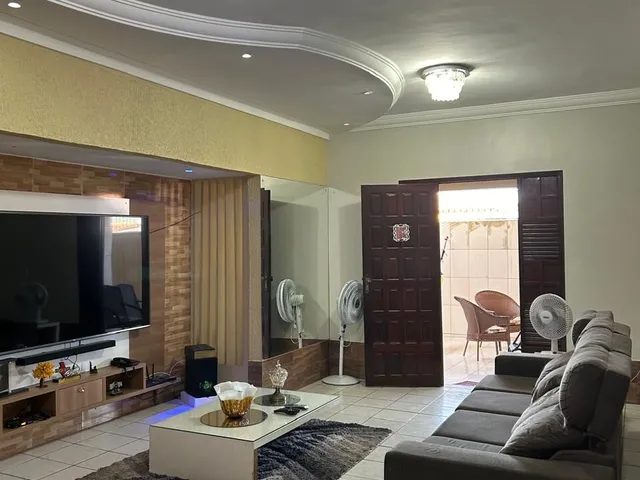 Imagem: Casa com 3 quartos em localização privilegiada