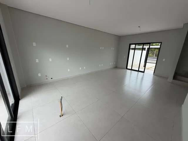 Imagem 7: Sobrado alto padrão pronto para morar em Barra Velha Sc