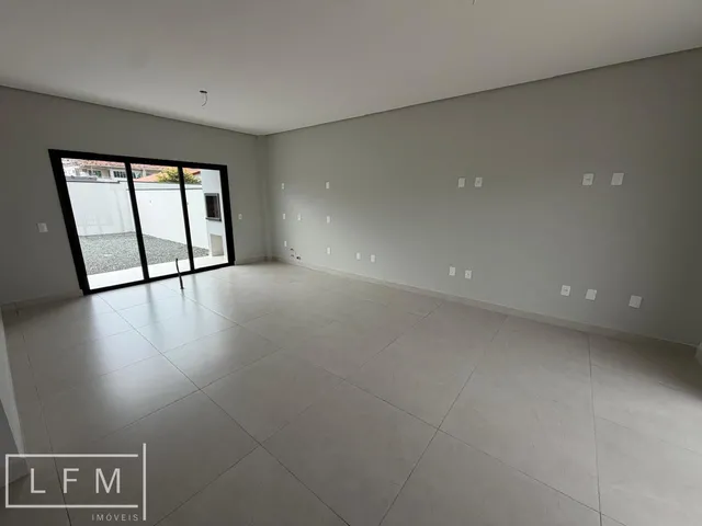 Imagem 2: Sobrado alto padrão pronto para morar em Barra Velha Sc