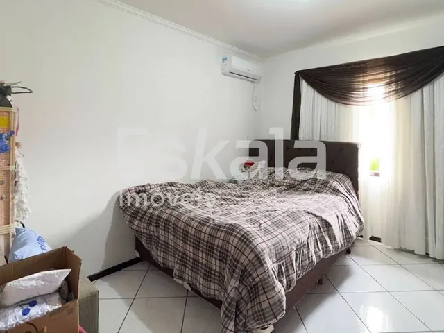 Imagem 4: Casa Semimobiliada Com 04 Dormitórios, Sendo 01 Suíte