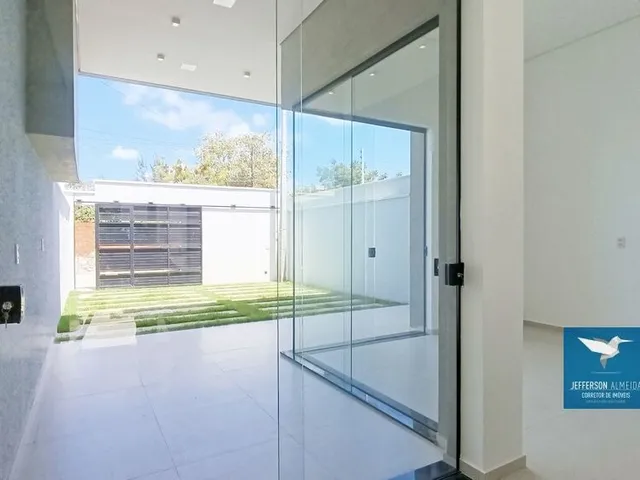 Imagem 3: Casa Plana Nova Pronta para Morar em Rua Pública na Região Central de Eusébio! Fachada