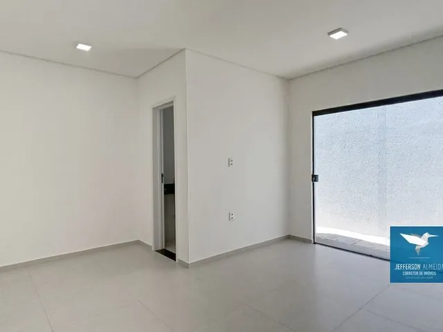 Imagem 13: Casa Plana Nova Pronta para Morar em Rua Pública na Região Central de Eusébio! Fachada