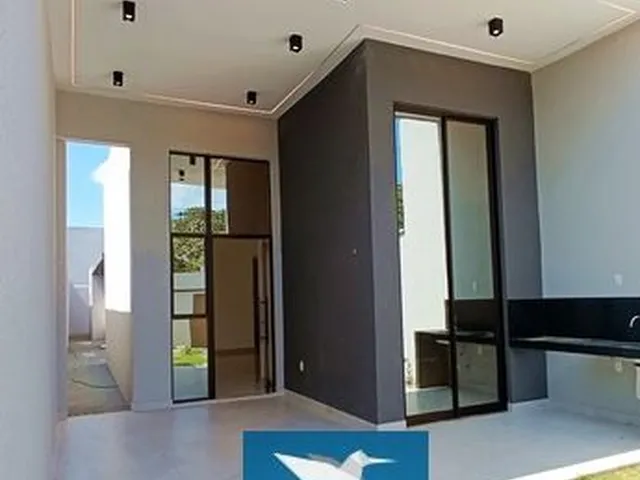 Imagem 2: Casa Plana Nova Pronta para Morar em Rua Pública na Região Central de Eusébio! Fachada