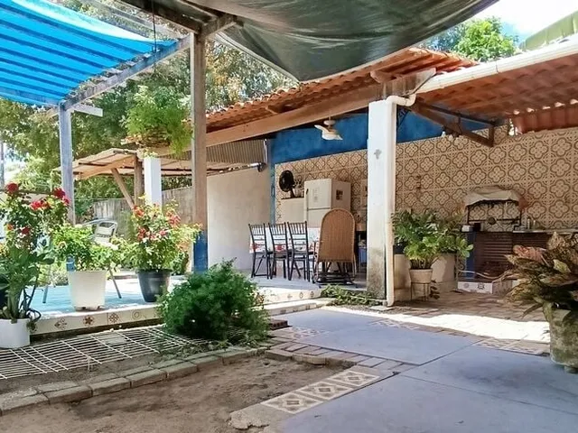 Imagem: Casa Plana com Amplo Lote (Mini Chácara)