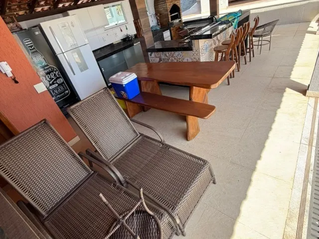 Imagem 14: Imperdível! Casa triplex com 4 suítes em Muquiçaba, Guarapari-ES. Área gourmet