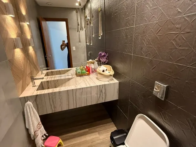 Imagem 6: Imperdível! Casa triplex com 4 suítes em Muquiçaba, Guarapari-ES. Área gourmet