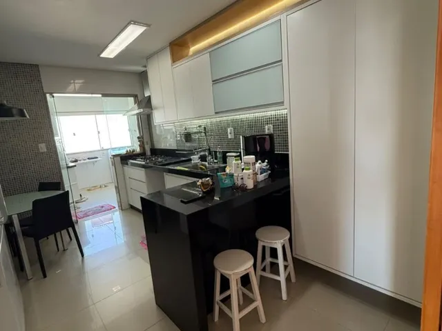 Imagem 10: Imperdível! Casa triplex com 4 suítes em Muquiçaba, Guarapari-ES. Área gourmet