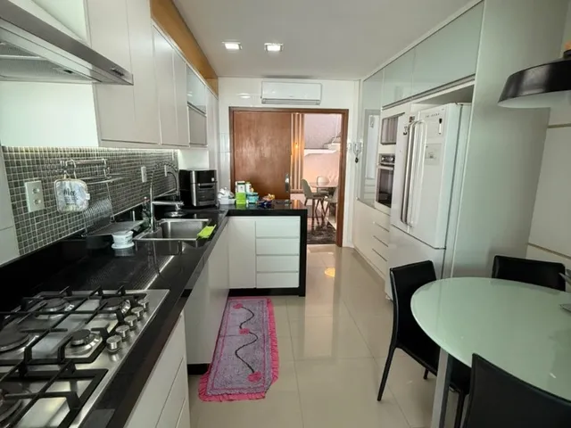 Imagem 16: Imperdível! Casa triplex com 4 suítes em Muquiçaba, Guarapari-ES. Área gourmet
