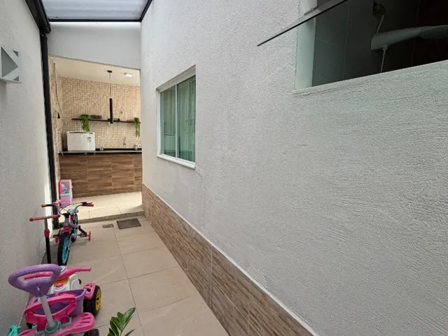 Imagem 8: Casa à Venda em Guarapari-ES: Casa Linear com Área Gourmet e Piscina no Bairro Fátima