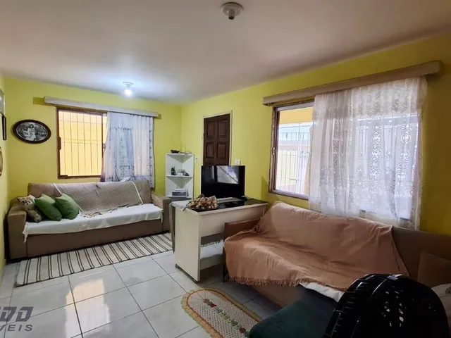 Imagem 2: Imperdível casa à venda em Guarapari-ES, bairro Meaípe: 5 quartos, 2 suítes, 3 salas