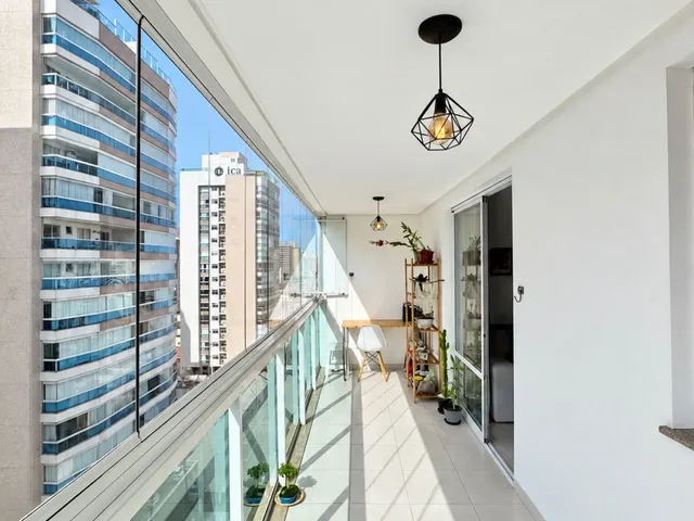 Imagem: Apartamento de 2 quartos, andar alto, Sol