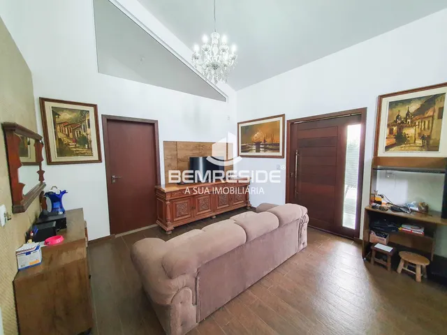 Imagem 6: Casa de laje com cinco quartos e escriturada no bairro Cristo Rei em Jaguaruna