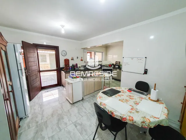 Imagem 13: Casa de laje com cinco quartos e escriturada no bairro Cristo Rei em Jaguaruna