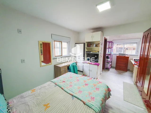 Imagem 16: Casa de laje com cinco quartos e escriturada no bairro Cristo Rei em Jaguaruna