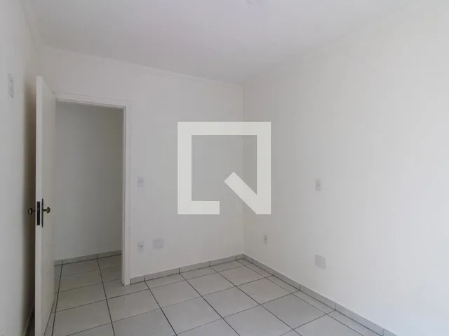 Imagem 6: Localizado na vibrante cidade de Santo André, este apartamento oferece uma excelente