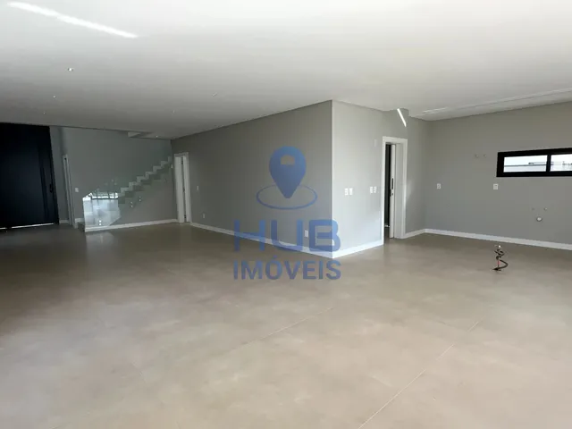 Imagem 7: Casa nova alto padrão Condomínio Caledônia com 4 suítes, sendo 1 no piso térreo